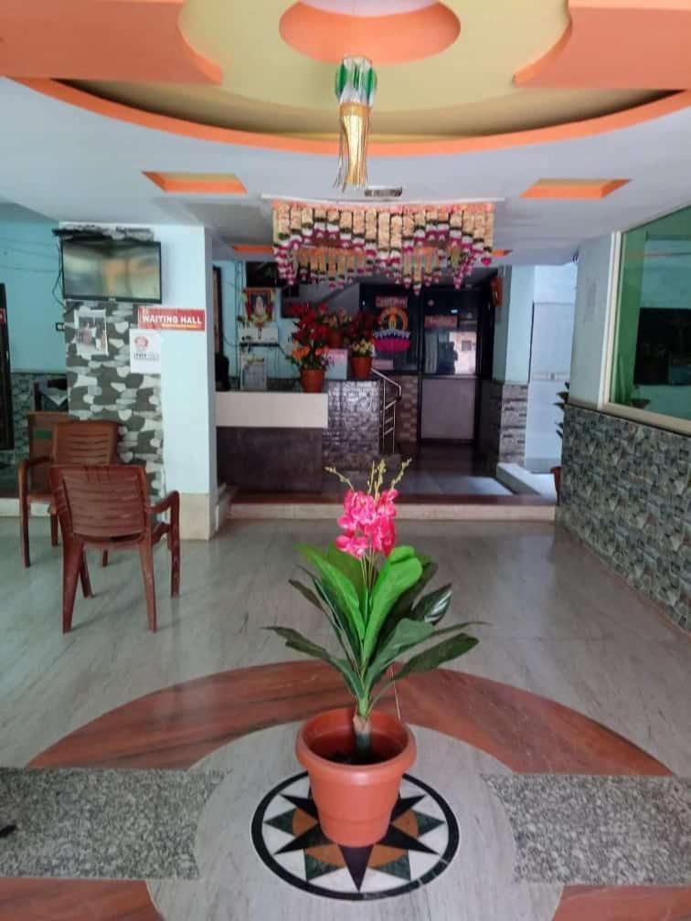 Sahil Lodge Akkalkot Akalkot Buitenkant foto